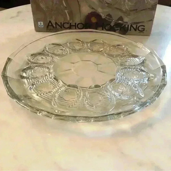 Vintage 90s  Anchor Hocking Avalon 12” Deviled Egg Plate with original box - Picture 2 of 8